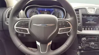 Chrysler 300 2023 Touring L 4dr Sedan