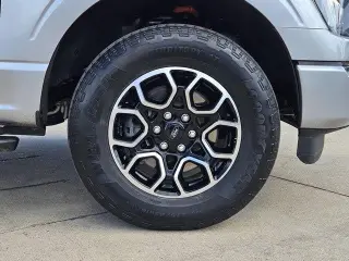 Ford F-150 2023 4x4 XLT 4dr SuperCrew 5.5 ft. SB