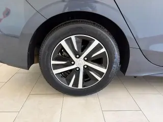 Honda Civic 2023 LX 4dr Hatchback