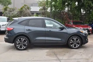 Ford Escape 2022 SE 4dr SUV