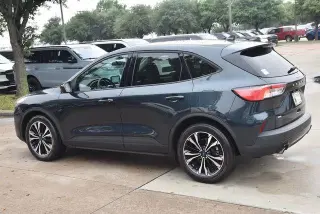 Ford Escape 2022 SE 4dr SUV