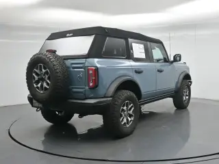 Ford Bronco 2021 4x4 Badlands Advanced 4dr SUV