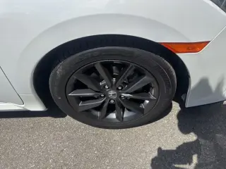Honda Civic 2021 EX 4dr Hatchback