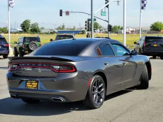 Dodge Charger 2019 SXT 4dr Sedan