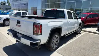 GMC Sierra 1500 2018 4x4 Denali 4dr Crew Cab 5.8 ft. SB