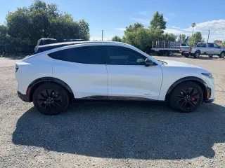 Ford Mustang Mach-E 2025 Premium 4dr SUV