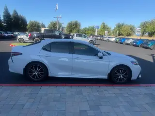 Toyota Camry 2022 SE 4dr Sedan