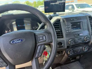 Ford F-250 Super Duty 2017 4x2 XL 2dr Regular Cab 8 ft. LB Pickup