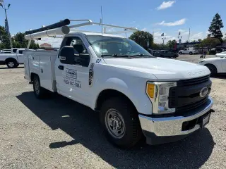 Ford F-250 Super Duty 2017 4x2 XL 2dr Regular Cab 8 ft. LB Pickup