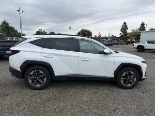 Hyundai TUCSON 2025 SEL 4dr SUV