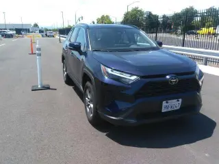 Toyota RAV4 2024 XLE 4dr SUV