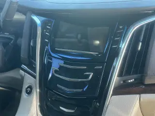 Cadillac Escalade 2017 Premium Luxury 4dr SUV