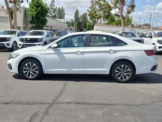 Volkswagen Jetta 2024 S 4dr Sedan 8A