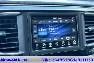 Chrysler Pacifica 2018 Touring L 4dr Mini-Van
