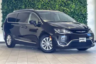Chrysler Pacifica 2018 Touring L 4dr Mini-Van
