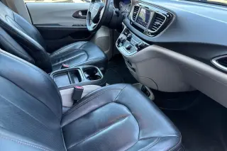 Chrysler Pacifica 2018 Touring L 4dr Mini-Van