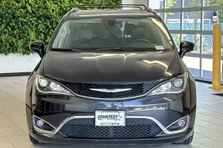 Chrysler Pacifica 2018 Touring L 4dr Mini-Van