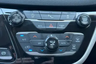Chrysler Pacifica 2018 Touring L 4dr Mini-Van