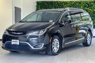 Chrysler Pacifica 2018 Touring L 4dr Mini-Van