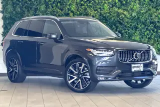 Volvo XC90 2022 AWD T6 Momentum 7-Passenger 4dr SUV