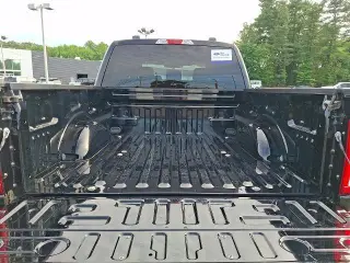 Ford F-150 2023 4x4 XL 4dr SuperCrew 5.5 ft. SB