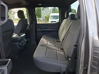 Ford F-150 2023 4x4 XL 4dr SuperCrew 5.5 ft. SB