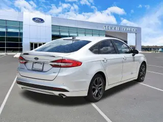 Ford Fusion 2018 SE 4dr Sedan