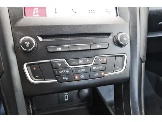 Ford Fusion 2018 SE 4dr Sedan