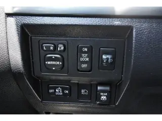 Toyota Tundra 2021 4x4 Platinum 4dr CrewMax Cab Pickup SB