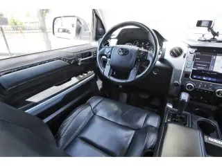 Toyota Tundra 2021 4x4 Platinum 4dr CrewMax Cab Pickup SB