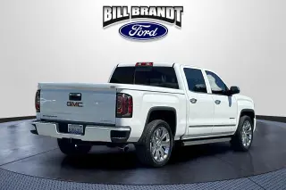 GMC Sierra 1500 2016 4x4 Denali 4dr Crew Cab 5.8 ft. SB