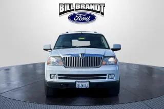 Lincoln Navigator 2005 Luxury 4WD 4dr SUV