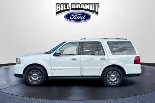 Lincoln Navigator 2005 Luxury 4WD 4dr SUV