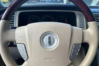 Lincoln Navigator 2005 Luxury 4WD 4dr SUV