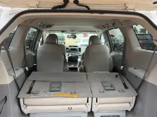 Toyota Sienna 2011 LE 8-Passenger 4dr Mini-Van V6