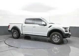 Ford F-150 2017 4x4 Raptor 4dr SuperCrew 5.5 ft. SB