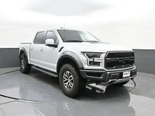 Ford F-150 2017 4x4 Raptor 4dr SuperCrew 5.5 ft. SB