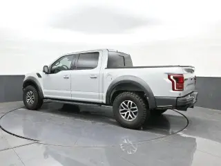 Ford F-150 2017 4x4 Raptor 4dr SuperCrew 5.5 ft. SB