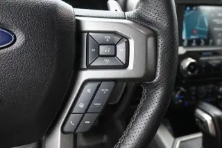 Ford F-150 2017 4x4 Raptor 4dr SuperCrew 5.5 ft. SB