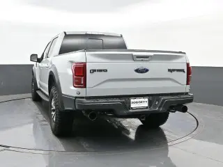 Ford F-150 2017 4x4 Raptor 4dr SuperCrew 5.5 ft. SB