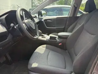 Toyota RAV4 2023 XLE 4dr SUV