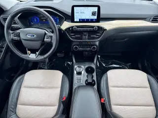 Ford Escape Plug-In Hybrid 2022 Titanium 4dr SUV