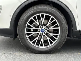 Ford Escape Plug-In Hybrid 2022 Titanium 4dr SUV