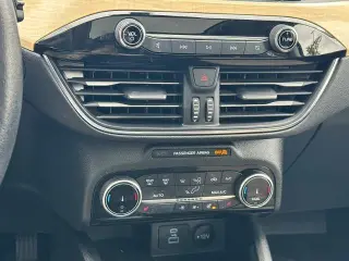 Ford Escape Plug-In Hybrid 2022 Titanium 4dr SUV