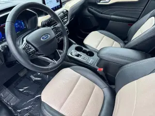 Ford Escape Plug-In Hybrid 2022 Titanium 4dr SUV