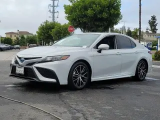 Toyota Camry Hybrid 2024 SE 4dr Sedan