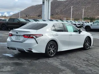 Toyota Camry Hybrid 2024 SE 4dr Sedan