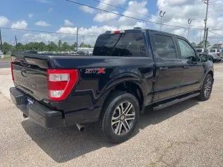 Ford F-150 2023 4x2 XL 4dr SuperCrew 5.5 ft. SB