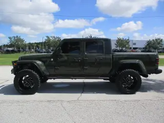 Jeep Gladiator 2021 4x4 Sport 4dr Crew Cab 5.0 ft. SB