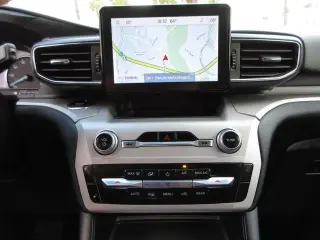 Ford Explorer 2023 AWD XLT 4dr SUV